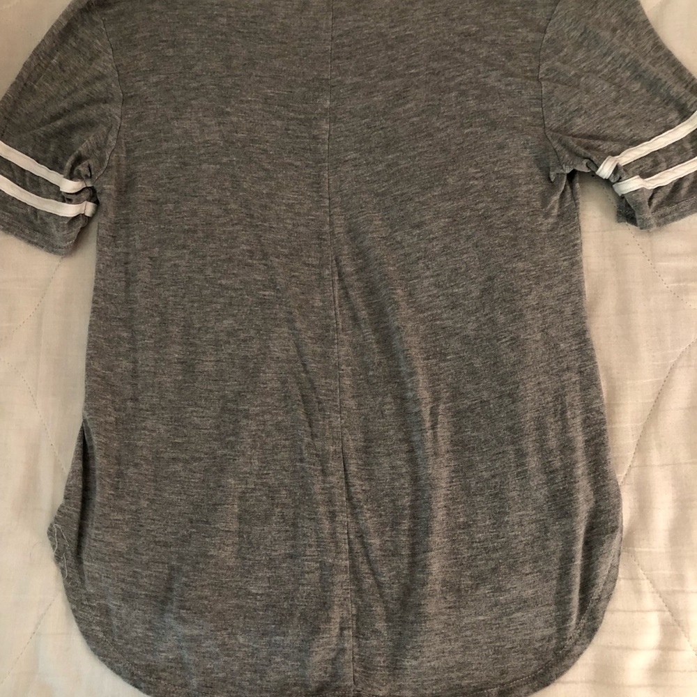 t-shirt - Picture 3 of 3
